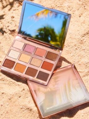 TARTE #TRIPPINWITHTARTE AMAZONIAN CLAY EYESHADOW PALETTE